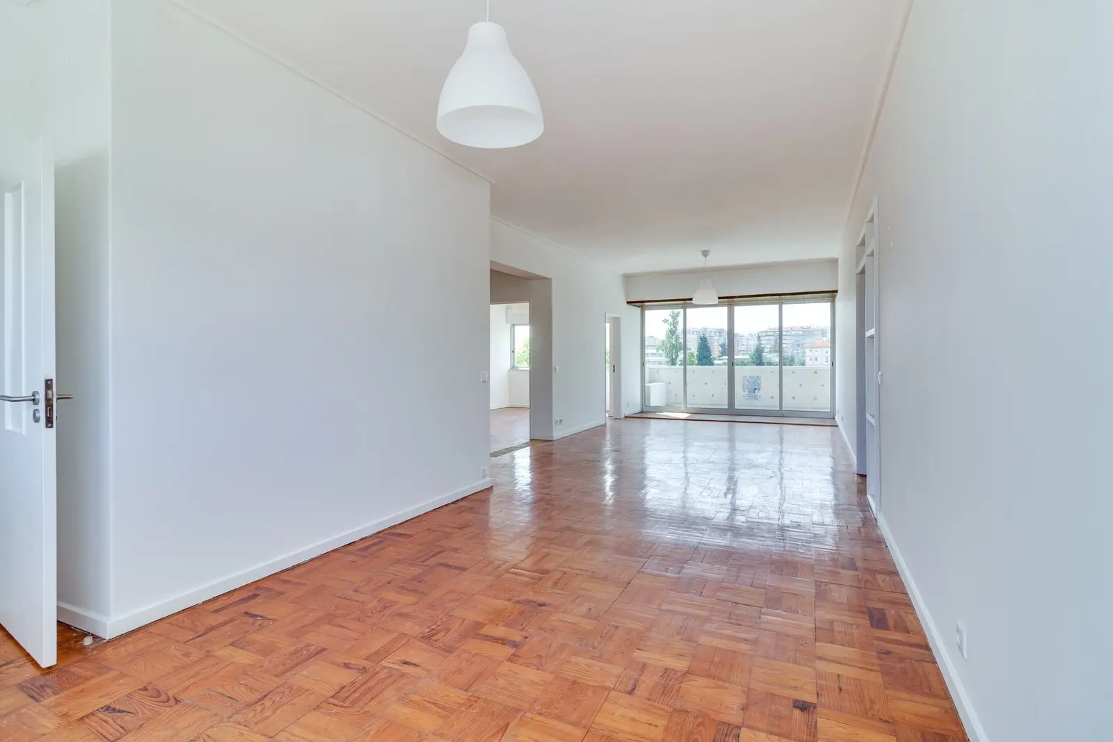 Apartment — 5 ch. — Lisboa