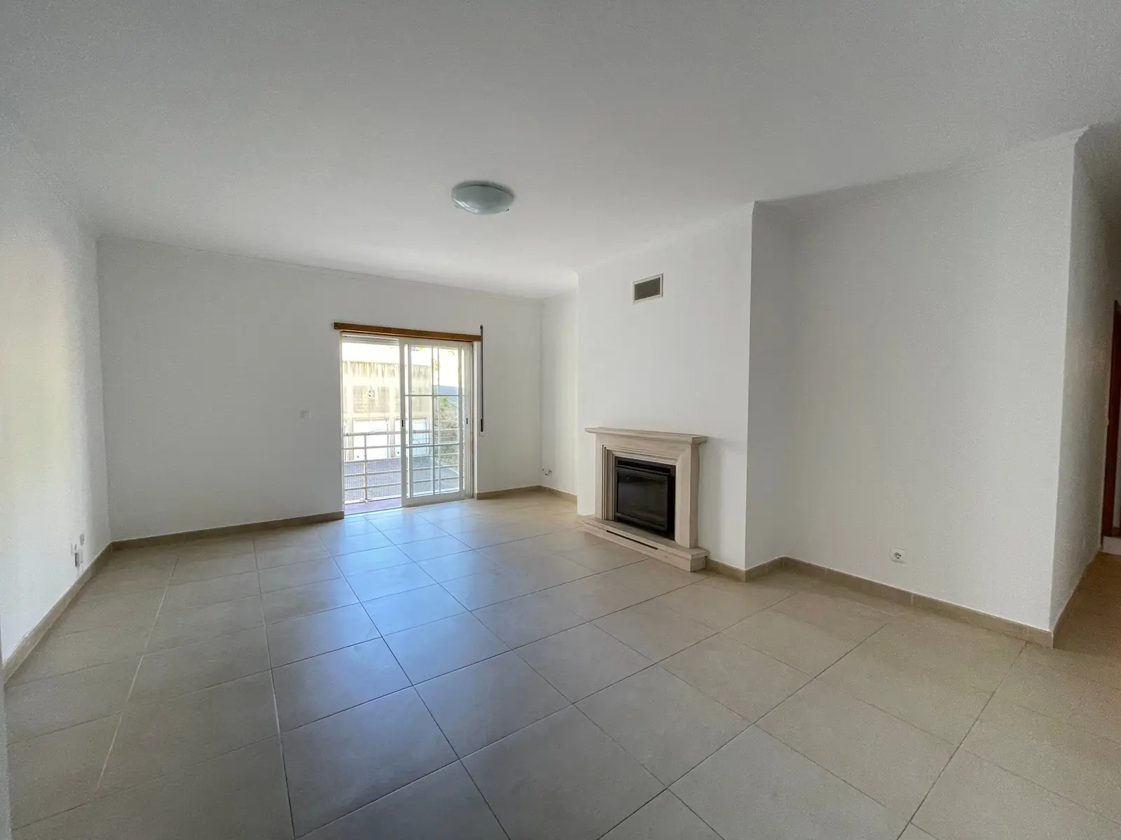 Apartment — 2 ch. — Rio De Mouro