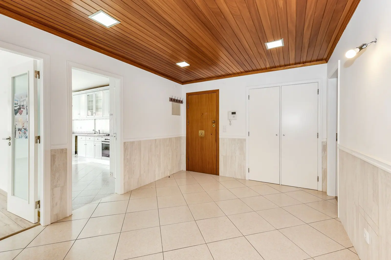 Apartment — 3 ch. — Prior Velho