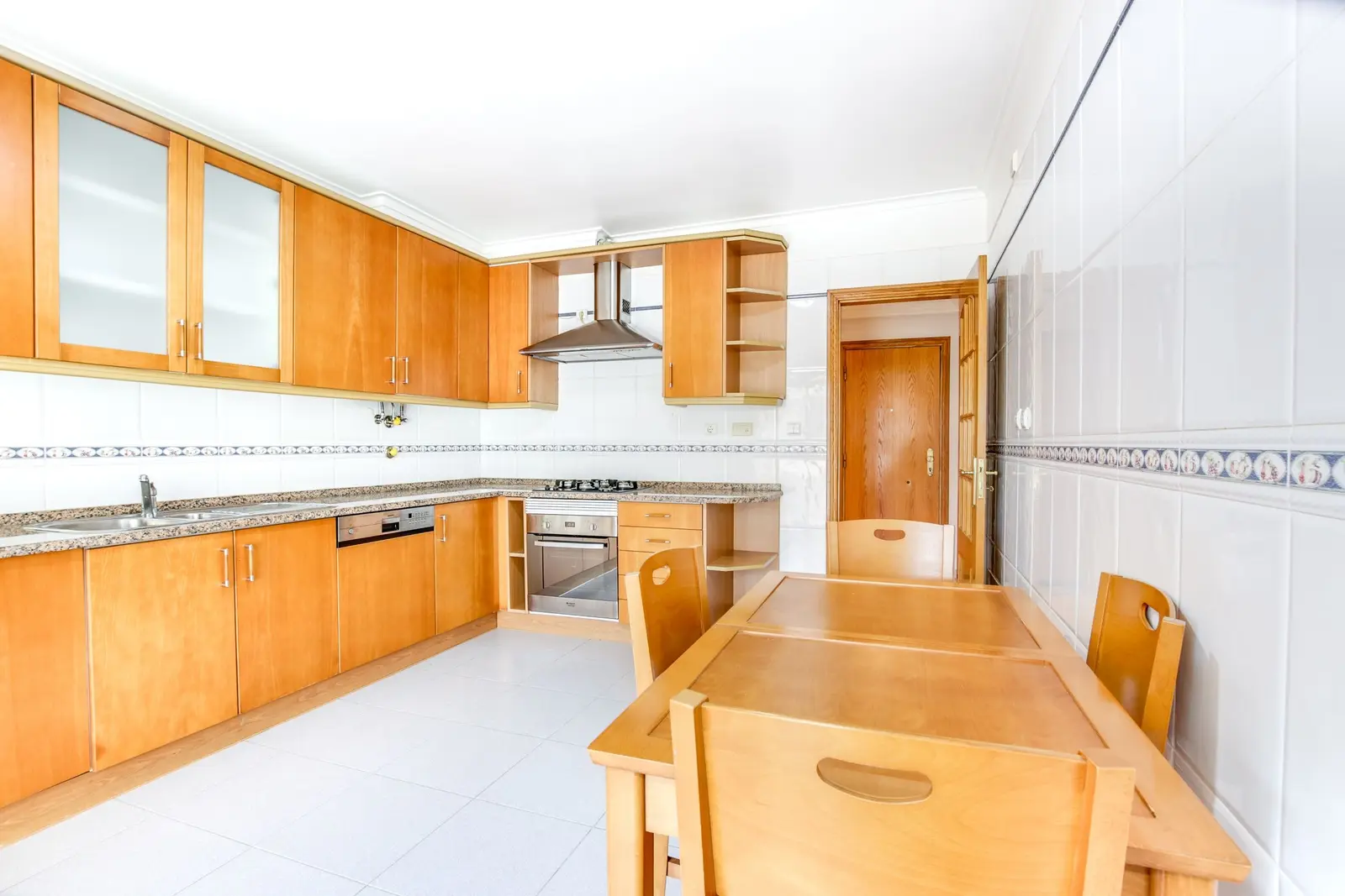 Apartment — 1 ch. — Parede