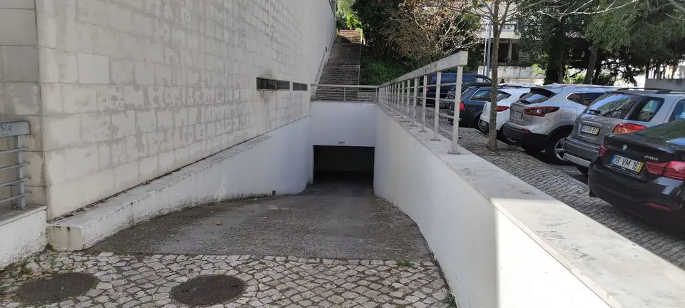 Land — Algés