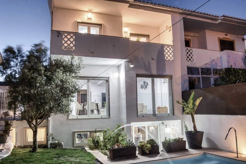 House — 4 ch. — Estoril