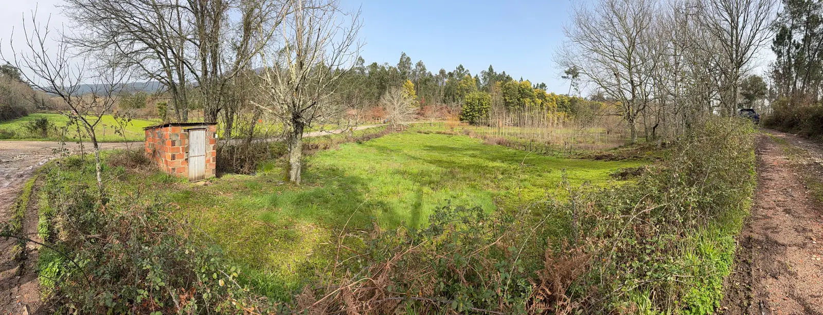 Commercial — Barreiro De Besteiros