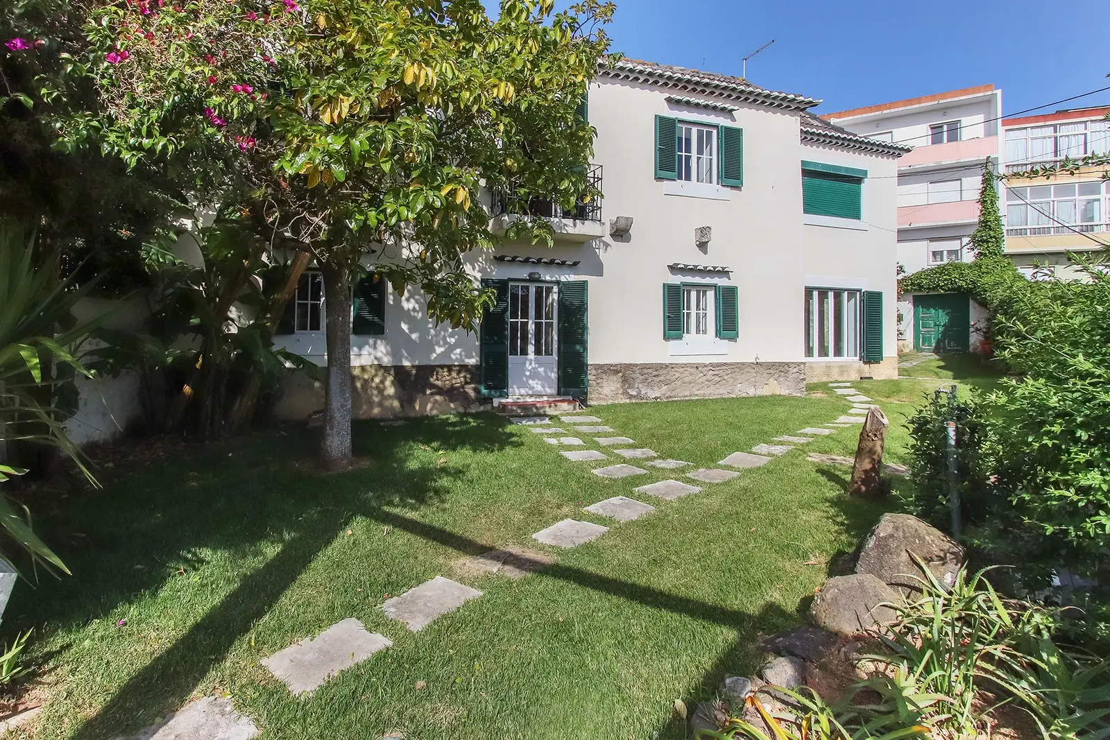 House — 2 ch. — Linda A Velha