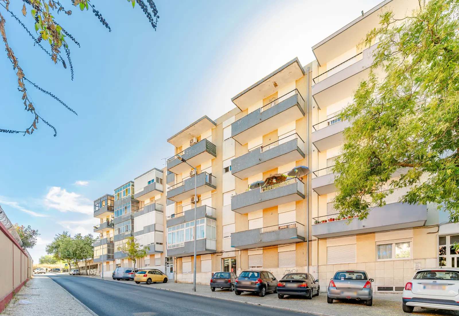 Apartment — 4 ch. — Almada