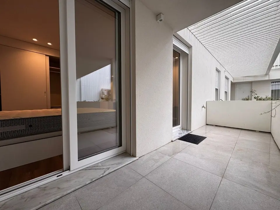 Commercial — 1 ch. — Guimarães