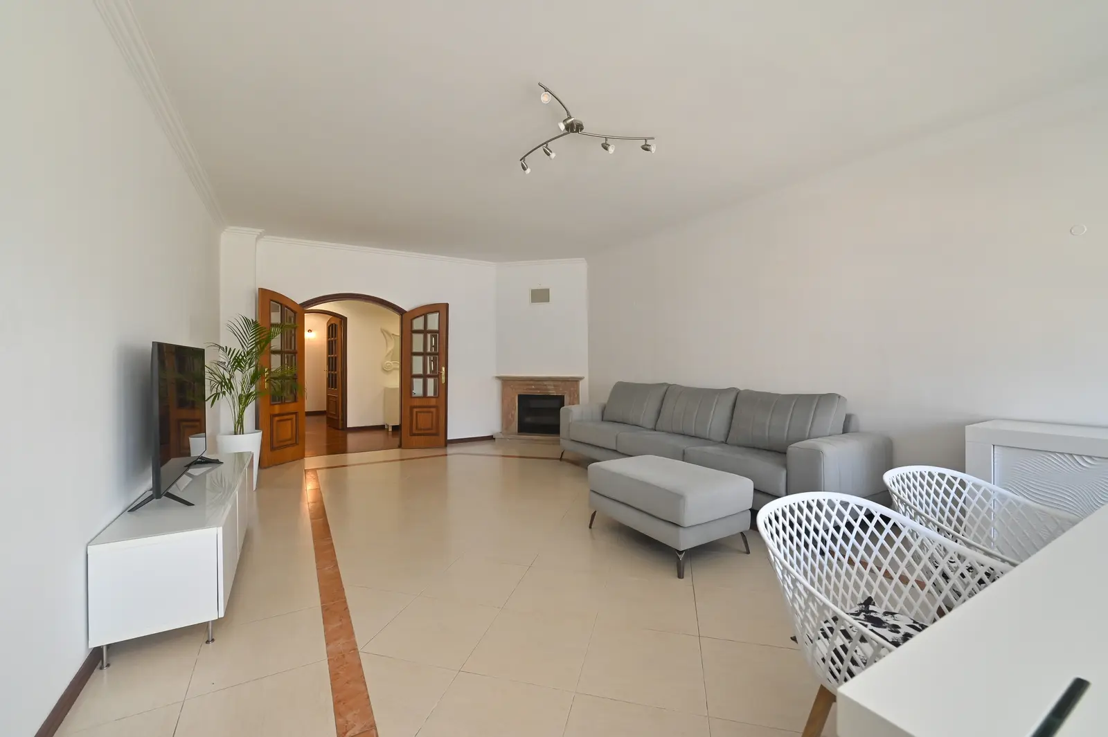 Apartment — 3 ch. — Belas